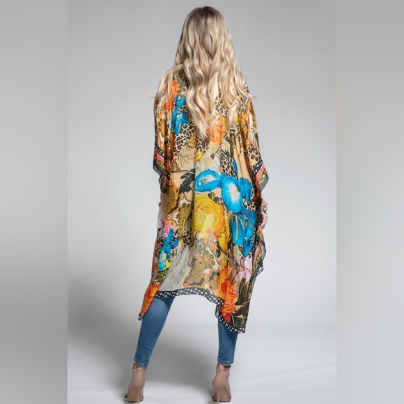 Bohemian Floral Print Kimono w Side Slits - Stunning Colors - Perfect for Spring - Picture 7 of 15